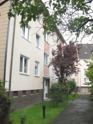 Misburg: Renovierte 3-Zimmer-Wohnung im Dachgeschoss