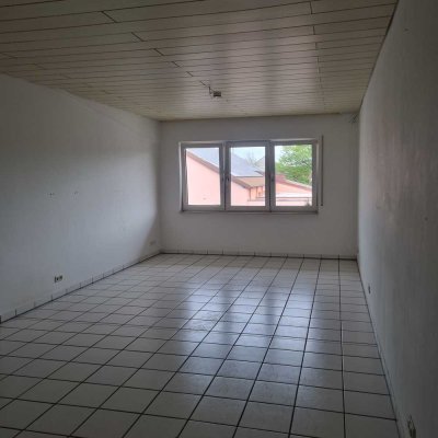 gemütliche 2 Zi, geeignet für Einzelperson oder Paar