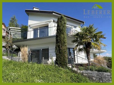 RESERVIERT! Mediterranes Wohnen mit eindrucksvoller Seesicht!