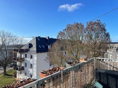 Helle 2 ZKB mit Balkon - sofort verfügbar