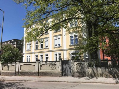 Schöne 4-Zimmer-Wohnung mit gehobener Innenausstattung in Göggingen