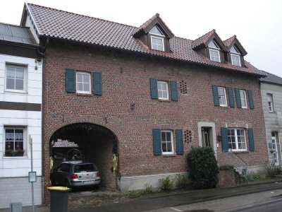 Charmantes Wohnen im rustikalen Ambiente – Exklusive Wohnung im historischen Bauernhaus