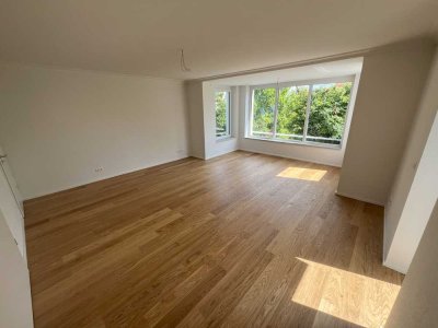 Erstbezug in geschmackvolle kernsanierte Wohnung im Herzen Degerlochs mit EBK