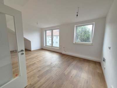 Schöne Neubau 2-Zimmer-DG-Wohnung mit großer Wohnküche in Haunstetten