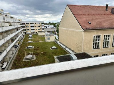 Kompakt wohnen in Sendling: Helle 1-Zimmer-Wohnung mit Balkon möbliert