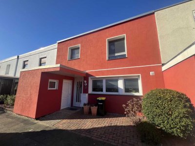 Modernisiertes Reihenhaus mit Garten, Garage & Smart-Home in Garbsen