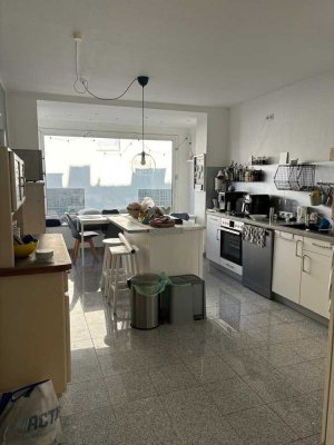 gut aufgeteilte Stadtwohnung im Josefsviertel