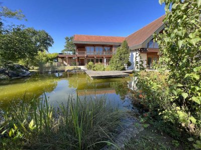 Großzügige, exklusive Villa mit zwei Einliegerwohnungen in Nürnberg-Süd-Weiherhaus