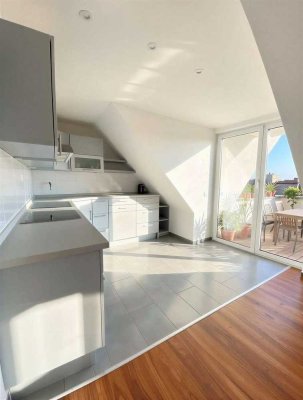 Ruhige Maisonette im Hinterhaus: 153 m² mit 2 Dachterrassen & Balkon