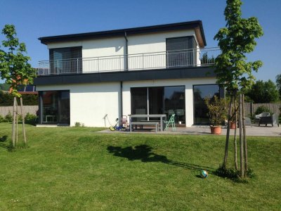 Leistbares Bauen in hochwertiger Holzbauweise, ab Bodenplatte Hauspreis: € 270200.- in Neustift im Stubaital. Bauplatz von € 337.000,-. wird von Leutgeb Immobilien angeboten.