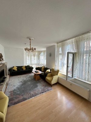 Geräumige 5-Zimmer-Wohnung mit zwei Bädern in Herne