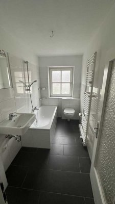 Frisch saniert! 2-Zimmer-Wohnung für Singles oder Paare