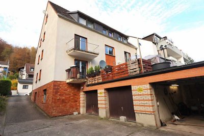 Attraktives Mehrfamilienhaus mit 7 Wohneinheiten, Lager und 6 Garagen in ruhiger Lage von Ennepetal