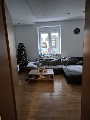 Eigentumswohnung + Gewerbeeinheit