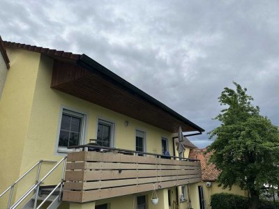 Ansprechende 3,5-Raum-Wohnung mit EBK und Balkon in Gerhardshofen