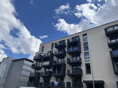 Erstbezug mit Balkon und Einbauküche: Geschmackvolle 2-Zimmer-Wohnung mit geh. Innenausstattung