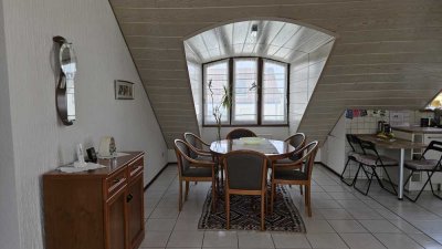 Helle 3,5 Zi. Dachgeschoßwohnung  mit Terrasse: in Kornwestheim
