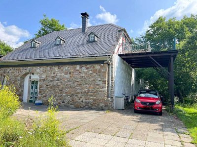 *** NATUR PUR! Charmante, separate Wohneinheit mit EBK, tollem Balkon und Garten! ***