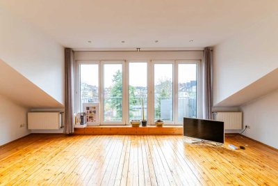 Attika-Wohnung mit Balkon in Aachen-Frankenberg