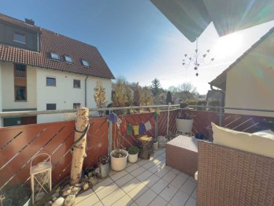 Charmante 2-Zimmer Wohnung mit EBK, Balkon & TG zentral in Nürtingen