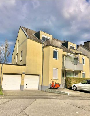 Attraktive 2-Zimmer-Wohnung mit Balkon, moderner Einbauküche & Duplex-Garage in Odenthal