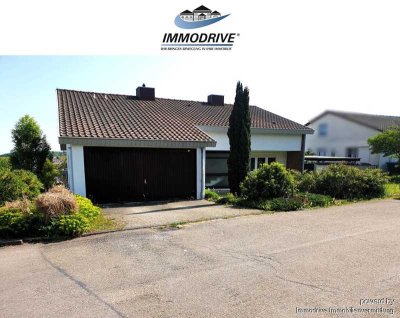 Großes Einfamilienhaus mit schöner Südhanglage in Laichingen!