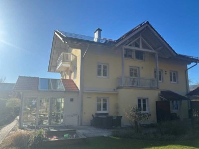 Geräumiges, frei stehendes 8-Zimmer-Einfamilienhaus mit gehobener Innenausstattung in Traunstein