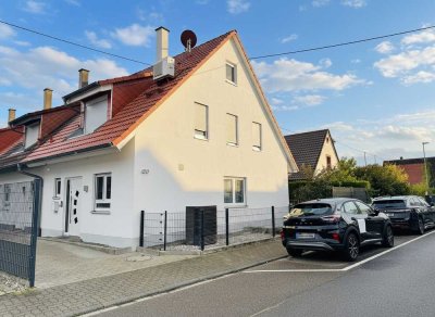 Ihr Traumhaus in modernem Glanz! Ein perfektes Zuhause in Neureut wartet - provisionsfrei - auf Sie.