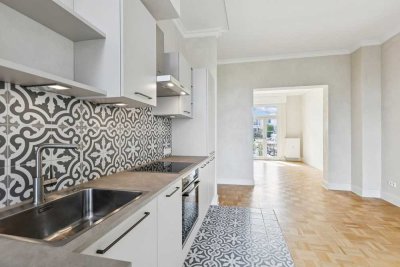 Kernsanierter Altbau: Stilvolle Wohnung mit Taunusblick