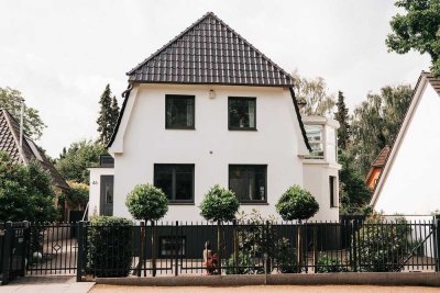 Luxuriöse Altbauvilla - energetisch modernisiert, klimatisiert, bezugsbereit, 2 Wintergärten/Atelier