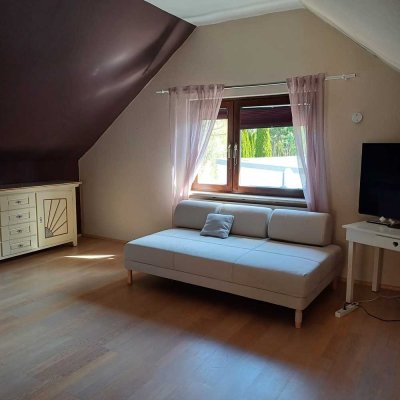 Helles 1,5-Zimmer-Appartment in Ottobrunn – Möbliert, ruhige Lage, Gartennutzung möglich
