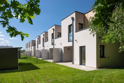 Provisionsfrei! In der Gartenstadt Kremserberg! Freifinanzierte Reihenhäuser! Bezugsfertig!