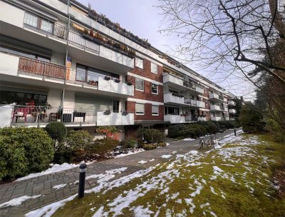 Stilvolles Wohnen auf zwei Ebenen – Komfortwohnung mit Garage in Schwachhausen