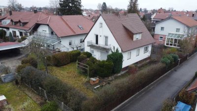 Eigenheim & Kapitalanlage in Einem - Freistehendes Zweifamilienhaus mit Potenzial