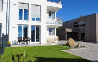 Moderne 3-Zimmer-Wohnung mit Seeblick & Terrasse in Top-Lage von Friedrichshafen, auf Zeit zu mieten