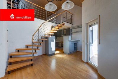Mühlheim: Außergewöhnliche Maisonette-Wohnung mit Balkon und Garage