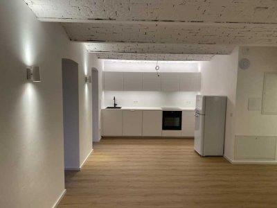Luxuriöse 2-Zimmer Wohnung im EG mit Garten in Paulusviertel