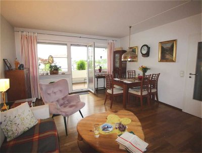 Hanau Kesselstadt Sehr schöne 3 Zimmer Eigentumswohnung mit großen Sonnenbalkon