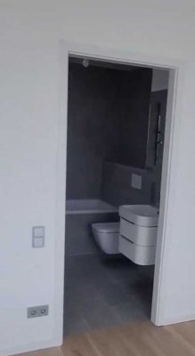 Exklusives Penthouse | 3 Zimmer, 89 m², 3m Deckenhöhe, Terrasse & Aufzug | Friedrichshain
