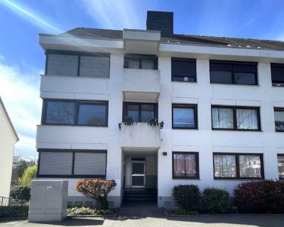 Überaus preiswert und gut geschnitten. Attraktive Wohnung mit großer Loggia in zentraler Lage