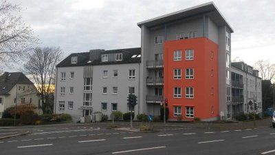 Zentral gelegen mit Aufzug und Balkon!