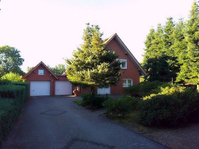 Schönes 4-Zimmer-Einfamilienhaus mit Doppelgarage in Plönjeshausen / Bremervörde