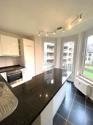 Stillvolle 2-Zimmer-Wohnung mit EBK in Düsseldorf-Niederkassel