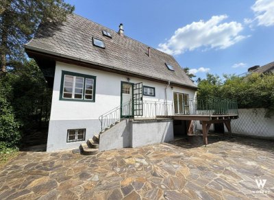 Historisches Haus mit direktem Burgblick, großem Garten &amp; vielseitigem Potenzial – in Top-Lage Maria Enzersdorf!