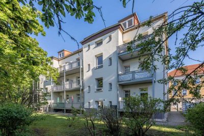Attraktives Altbau-Investment: Vermietete 2-Zimmer-Wohnung mit Süd-Balkon