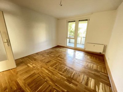 ** Top 3-RWG mit Parkett, Balkon - in super Lage ! ** WE 26 **