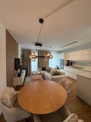 VOLLMÖBLIERTE 3Zim-Neubauwohnung in Neutraubling/Haidpark mit TG