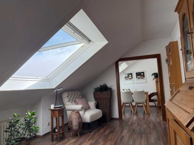 Charmante 2-Zimmer-Dachwohnung in Schweinheim – Stadtnah & im Grünen!