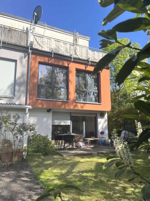 Seltene Gelegenheit: Ruhiges Townhouse in familiärer Lage mit Nachbarschaftsgefühl
