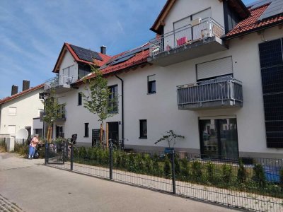 Neubau  mit Terrasse, Garten und Einbauküche: Stilvolle 4-Raum-EG-Wohnung mit geh. Innenausstattung